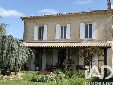 Maison de campagne à Lamothe-Montravel (24230)