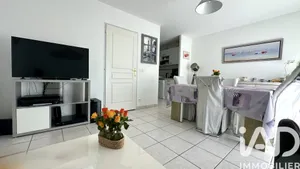 Apartment in Arès (33740)