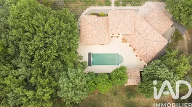 Maison d'architecte à Néoules (83136)