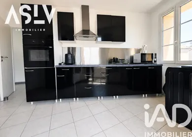 Apartment in Toulon (83200)