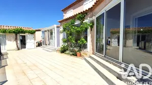 Traditional house in Meynes (30840)