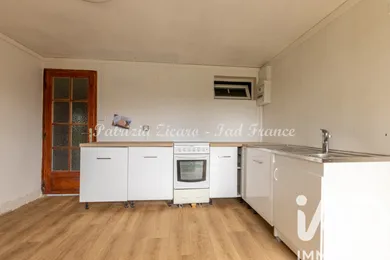 Appartement à La Ville-du-Bois (91620)