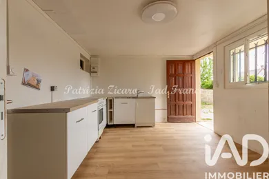Appartement à La Ville-du-Bois (91620)