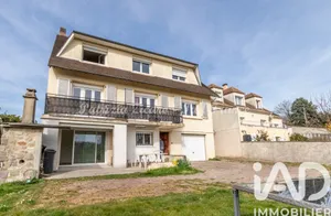 Appartement à La Ville-du-Bois (91620)
