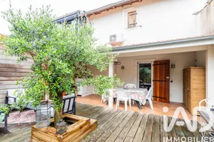 Maison de ville à Arès (33740)