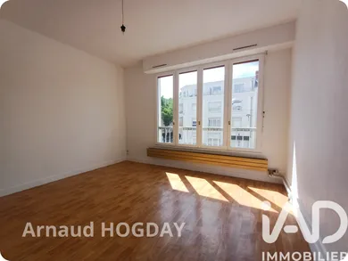 Studio in Angers (49000)