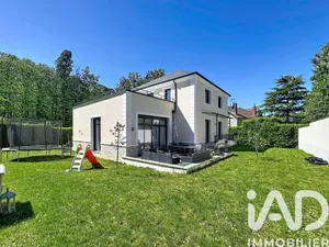 Maison traditionnelle à Montmorency (95160)