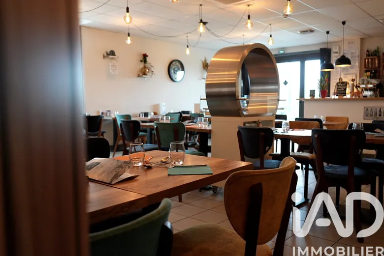 Restaurant à Saint-Cergues (74140) · 120 m² · 120 000 €