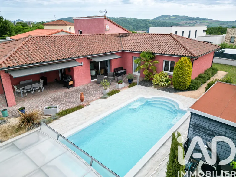 Maison 5 pièces 169 m² · à Issoire · 169 m² · 499 000 €