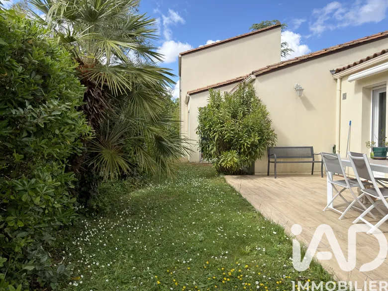 Maison 8 pièces 194 m² · à Basse-Goulaine · 193,8 m² · 637 000 €