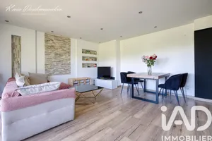 Apartment in Péron (01630)