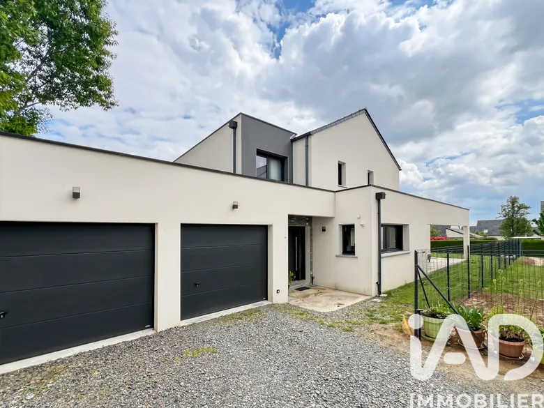 Maison 7 pièces 167 m² · à Saint-Aubin-d'Aubigné · 167 m² · 457 000 €