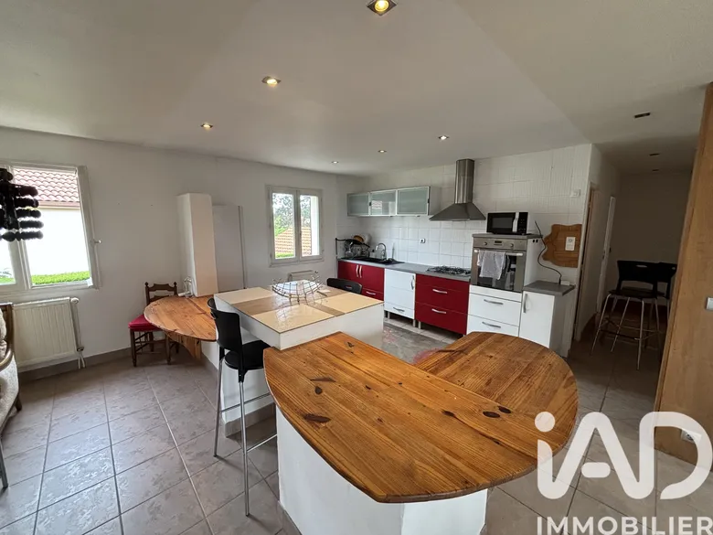 Maison 7 pièces 208 m² · à Feytiat · 208 m² · 199 900 €