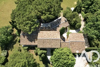 Traditional house in Pont-Saint-Esprit (30130)