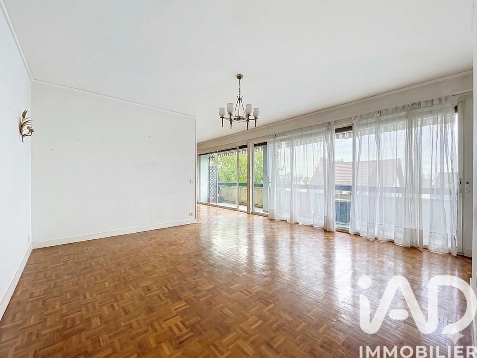 Vente appartement à Châtenay-Malabry (92290) : appartement 5 pièces 109 m² - 2013459 — 2