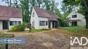 Maison traditionnelle à Arbonne-la-Forêt (77630)