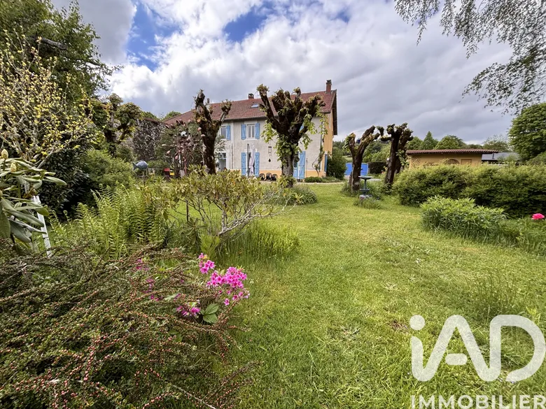 Maison 12 pièces 400 m² · à Manzat · 400 m² · 459 000 €
