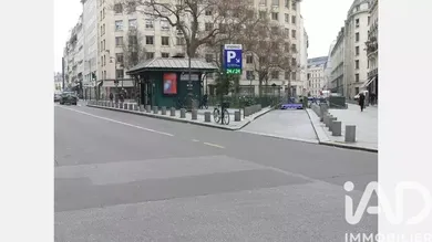Parking in Paris (75001)