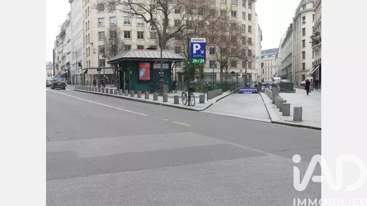 Parking de 12 m² à Paris (75001)