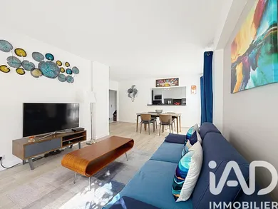 Apartment in Le Chesnay (78150)