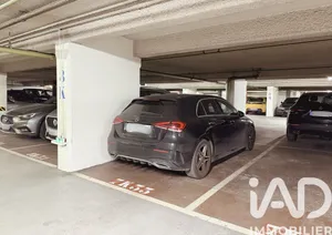 Parking in Paris (75003)