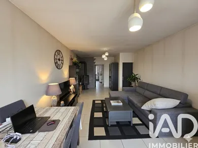 Townhouse in Luzy (58170)