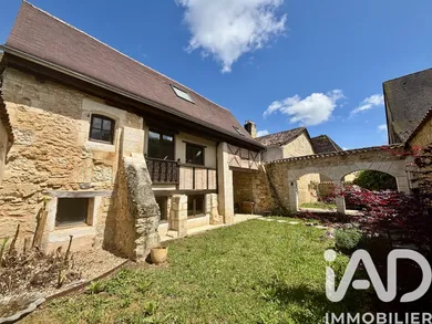 Village house in Saint-Georges-de-Montclard (24140)