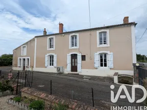 Maison de campagne à Airvault (79600)