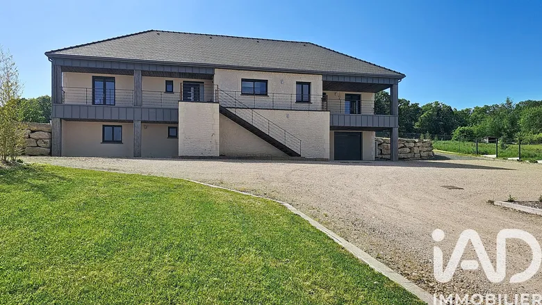 Maison 6 pièces 192 m² · à Saint-Germer-de-Fly · 192 m² · 585 000 €