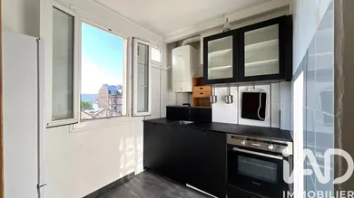 Apartment in Saint-Mandé (94160)
