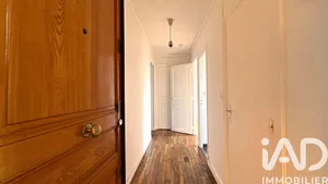 Apartment in Saint-Mandé (94160)