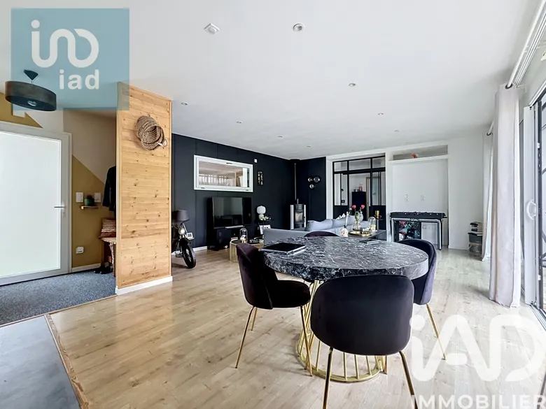 Maison 5 pièces 108 m² · à Casson · 108 m² · 323 000 €