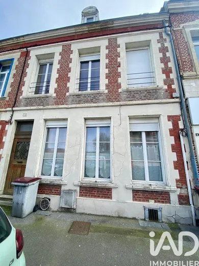 Immeuble à Saint-Quentin (02100)