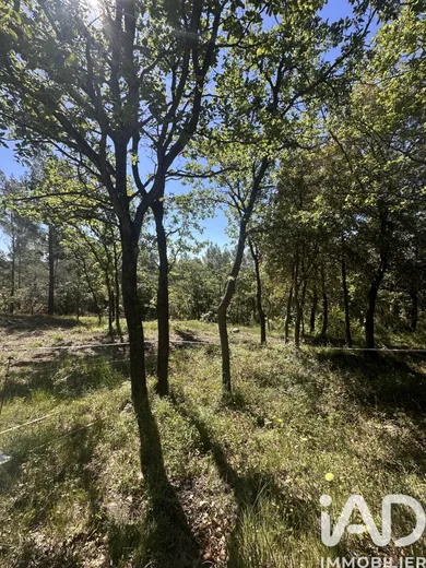 Terrain à Claviers (83830)