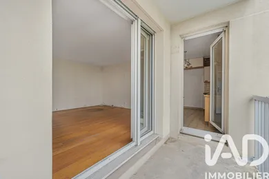 Apartment in Courbevoie (92400)