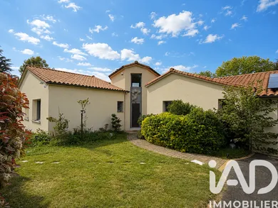 Maison d'architecte à Chantonnay (85110)