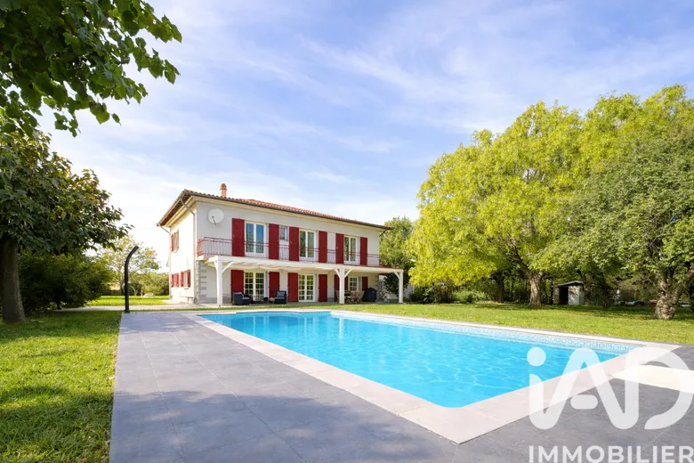 Maison 7 pièces 219 m² · à Tournefeuille · 219 m² · 649 900 €