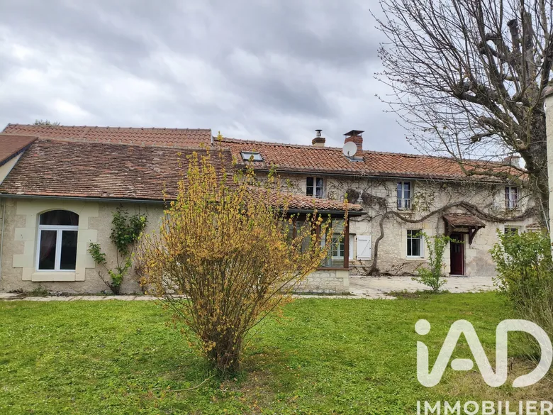 Maison 7 pièces 168 m² · à Theneuil · 168 m² · 249 000 €