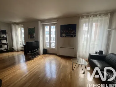 Apartment in Montrouge (92120)