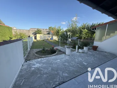 Maison à Bordeaux (33100)