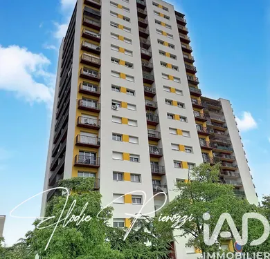 Apartment in Mantes-la-Jolie (78200)