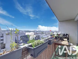 Apartment in Pantin (93500)