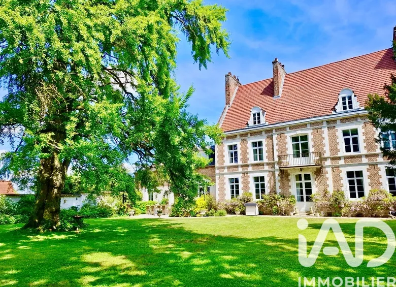 Maison 12 pièces 495 m² · à Rivière · 495 m² · 1 038 000 €
