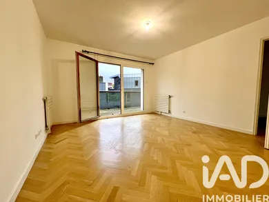 Apartment in Versailles (78000)