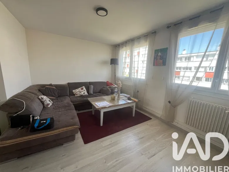 Appartement 3 pièces 64 m² · à Fleury-les-Aubrais · 63,6 m² · 115 000 €