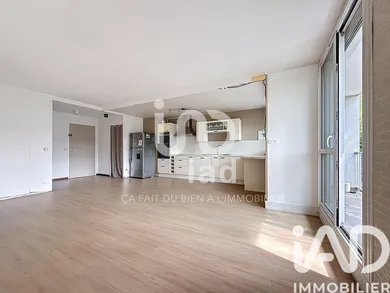 Apartment in Quincy-sous-Sénart (91480)