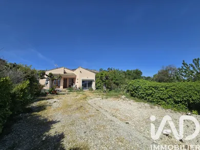 Traditional house in Orsan (30200)