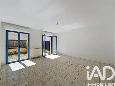 Apartment in Saint-Rémy-lès-Chevreuse (78470)