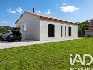 Maison traditionnelle à Tavernes (83670)