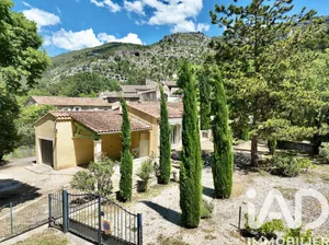 Maison à Fontaine-de-Vaucluse (84800)